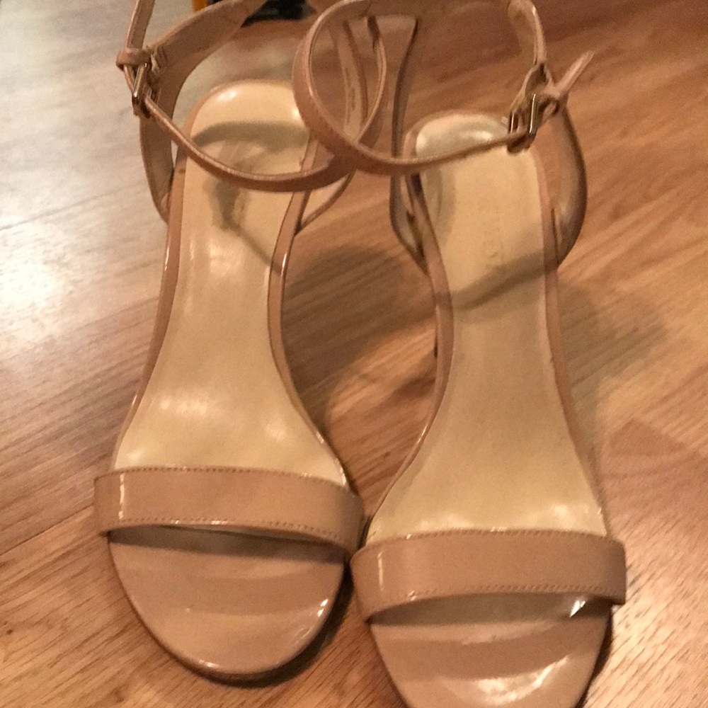 Nine West tan sandals